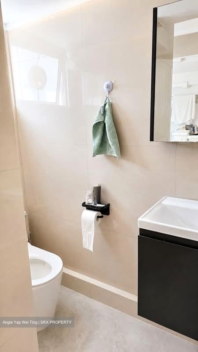Blk 220 Lorong 8 Toa Payoh (Toa Payoh), HDB 4 Rooms #557271731